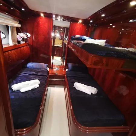 Botel Rent Luxury Motor Yacht