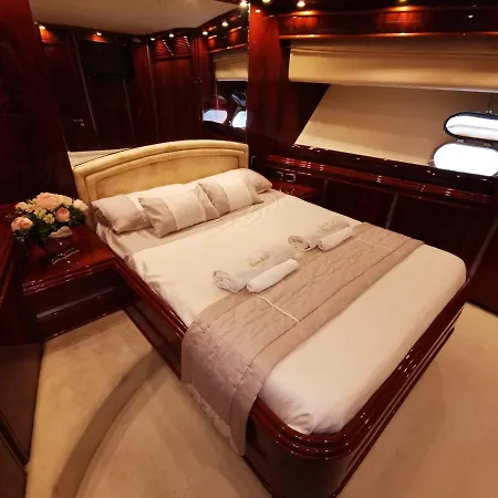 Rent Luxury Motor Yacht *