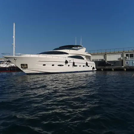 Rent Luxury Motor Yacht Botel Barcelona