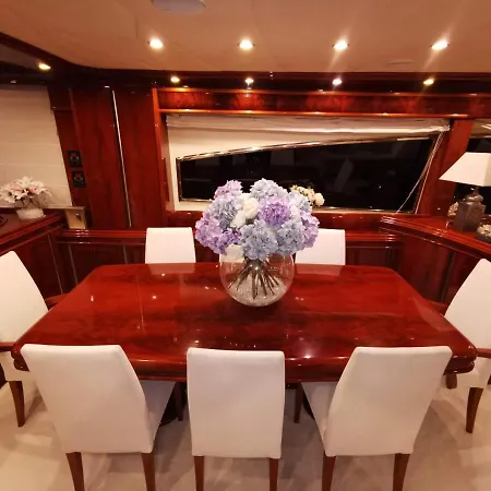 Botel Rent Luxury Motor Yacht *