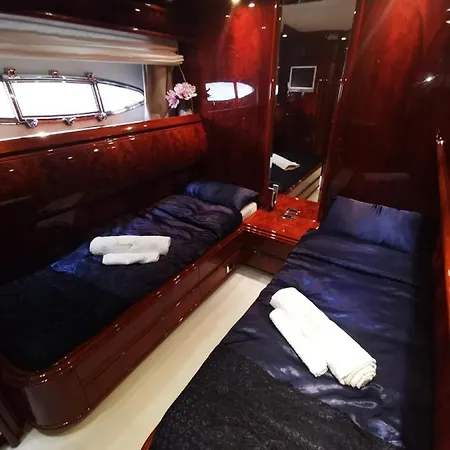 Rent Luxury Motor Yacht *