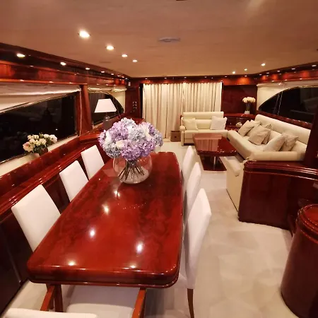 Rent Luxury Motor Yacht *