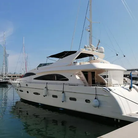 Rent Luxury Motor Yacht Botel Barcelona