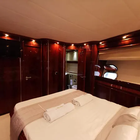 Rent Luxury Motor Yacht Botel Barcelona